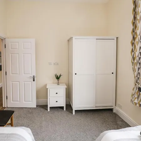 Apartment Flat 3 *